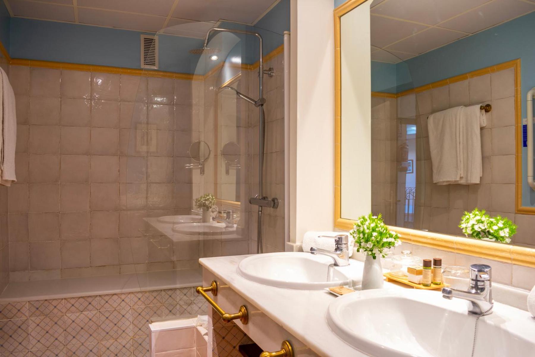 Hotel Veracruz Utrera Ngoại thất bức ảnh