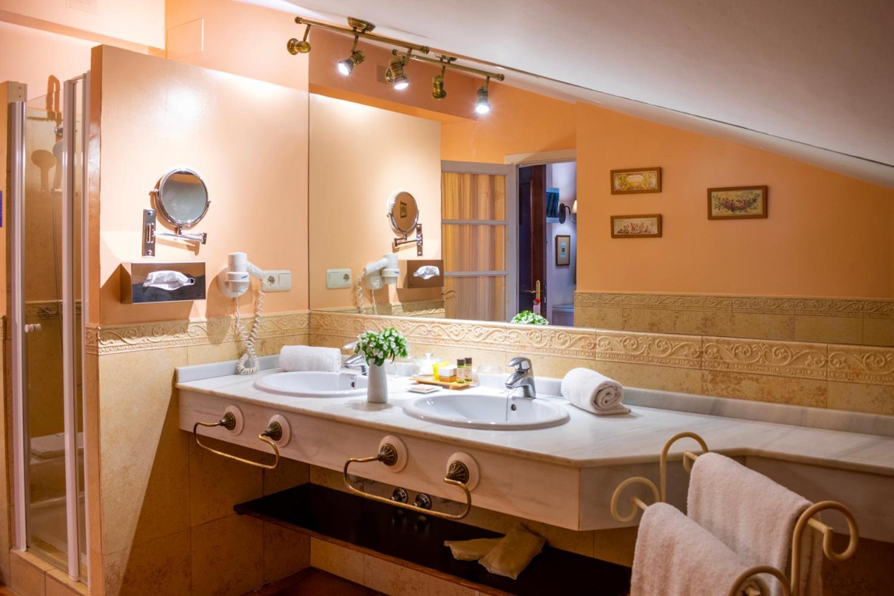 Hotel Veracruz Utrera Ngoại thất bức ảnh